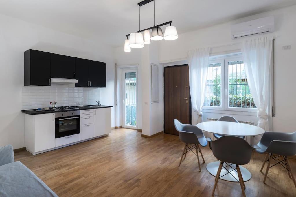 Flamilla Home Next To Vatican Museums Рим Екстериор снимка