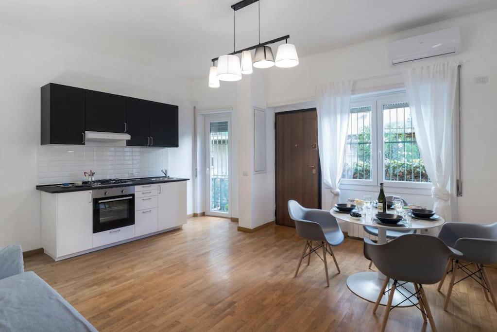 Flamilla Home Next To Vatican Museums Рим Екстериор снимка